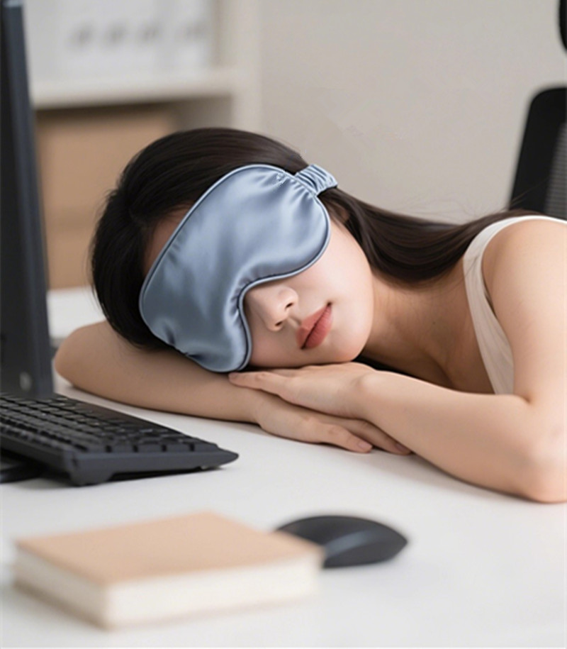 Silk Sleep Eye Mask, Double-Si - огляд і ціна Travel Accessories Usa