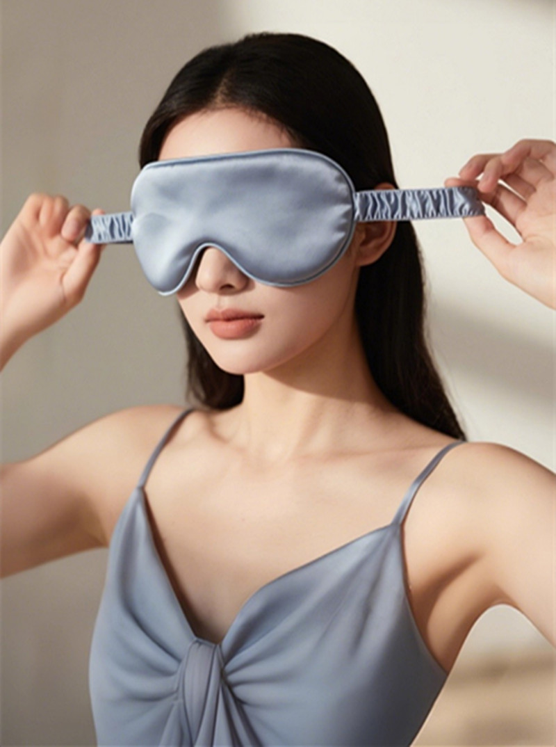 Silk Sleep Eye Mask, Double-Si - огляд і ціна Travel Accessories Usa