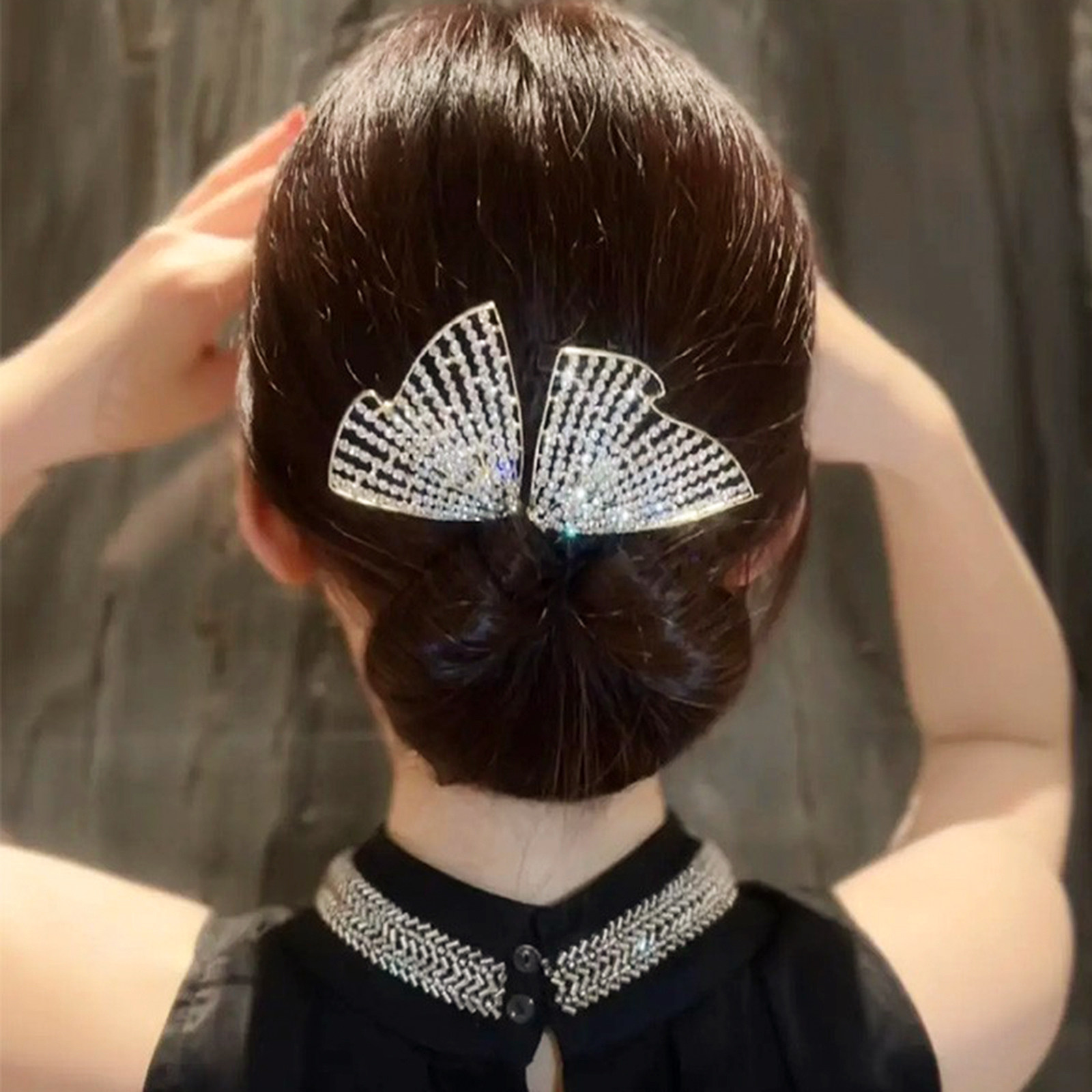 Butterfly Knot Bun Maker Hair  - огляд і ціна Travel Accessories Bunnings